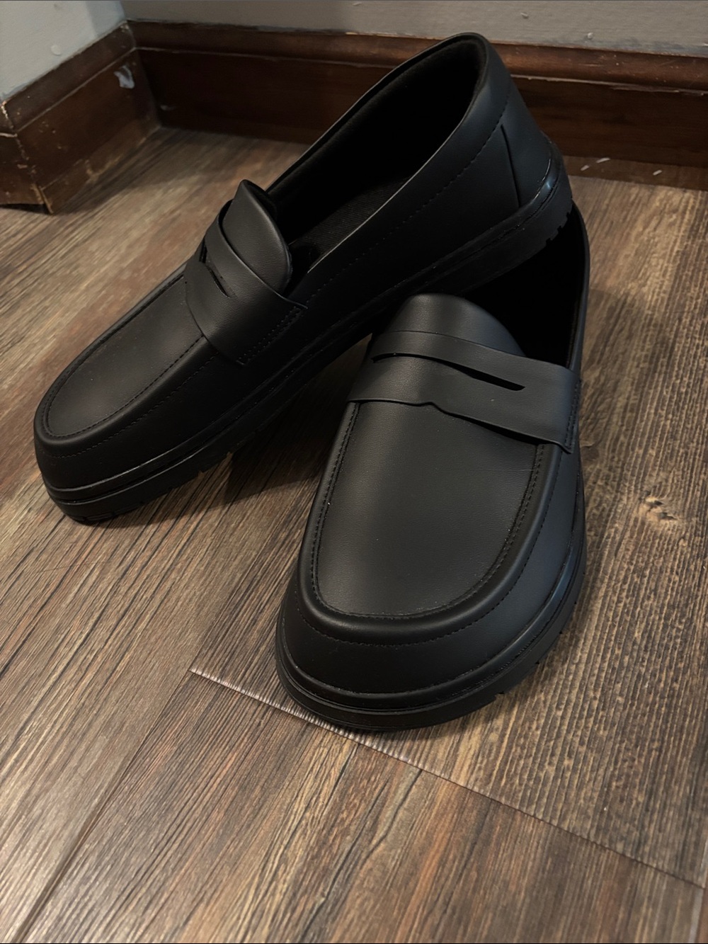 Feelgrounds barefoot loafer. Black. Women’s size 9. Men’s size 7. Unisex.